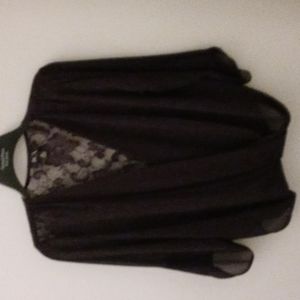 3/4 to long  sleeve blouse